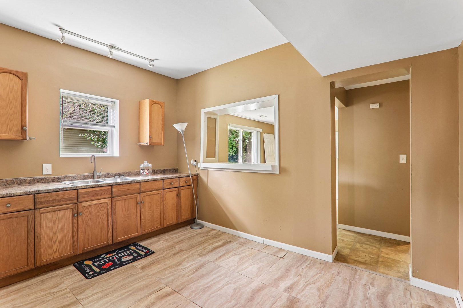 14248 Honore Avenue Property Photo 12