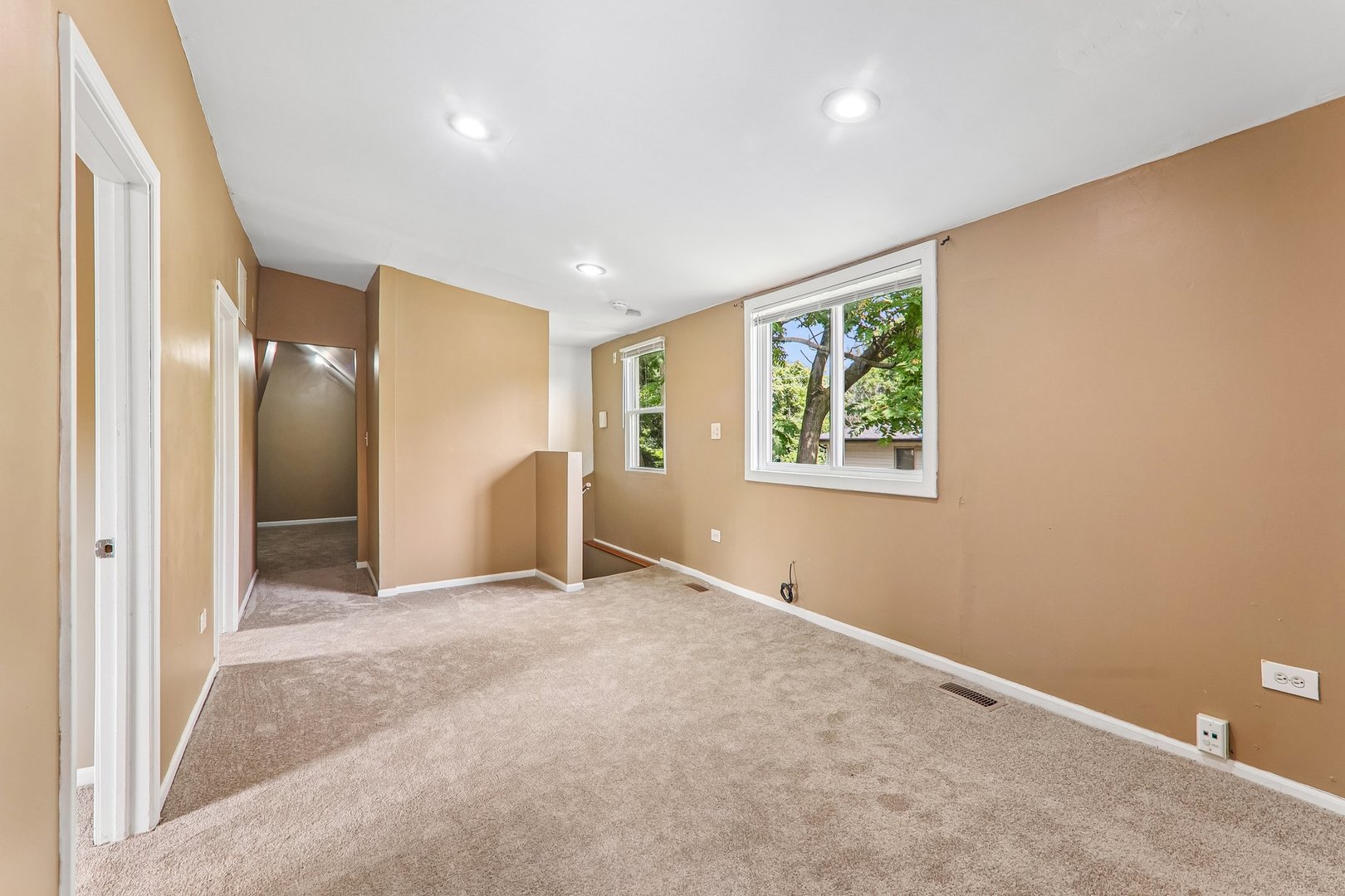 14248 Honore Avenue Property Photo 20