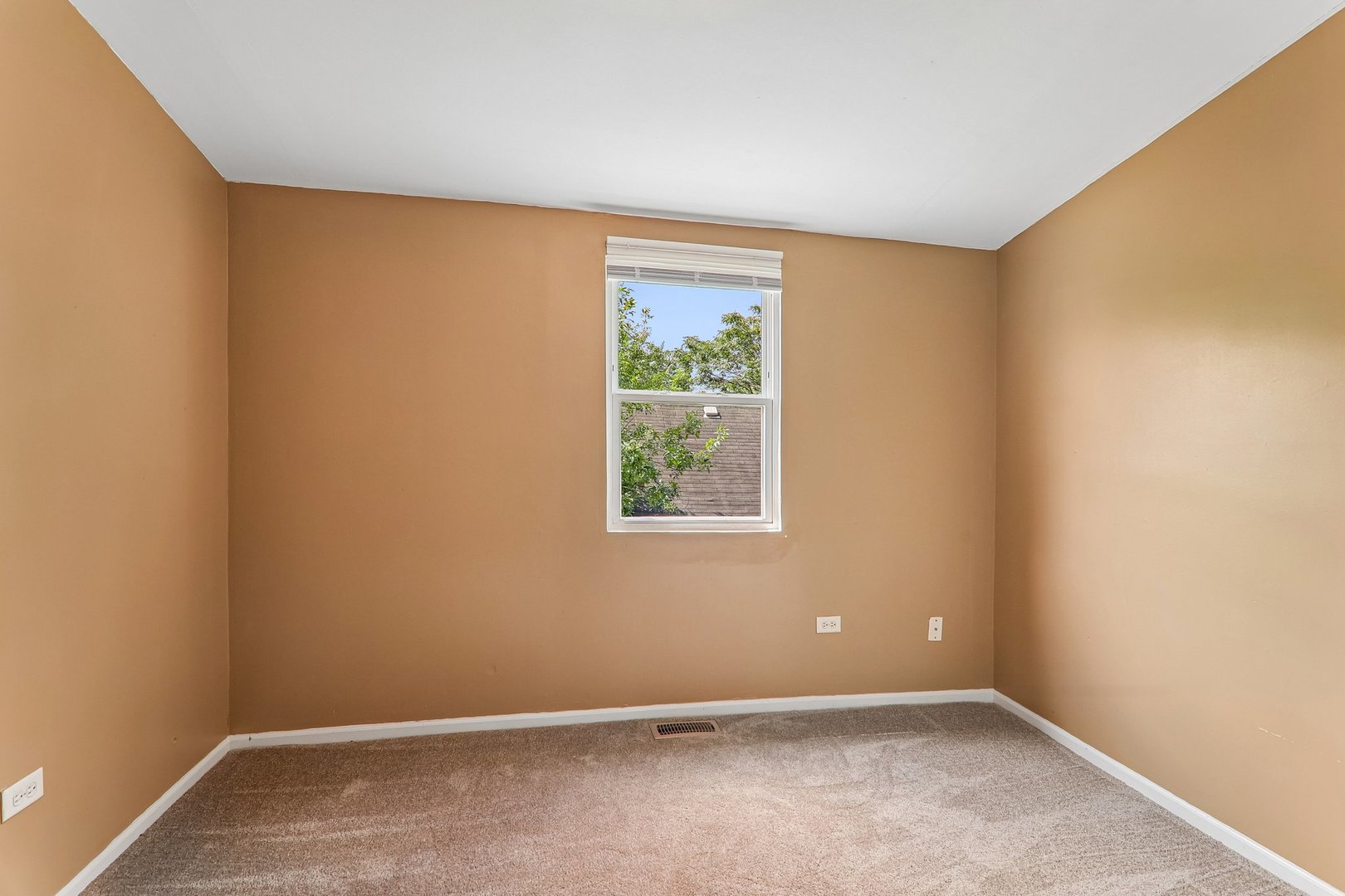 14248 Honore Avenue Property Photo 27