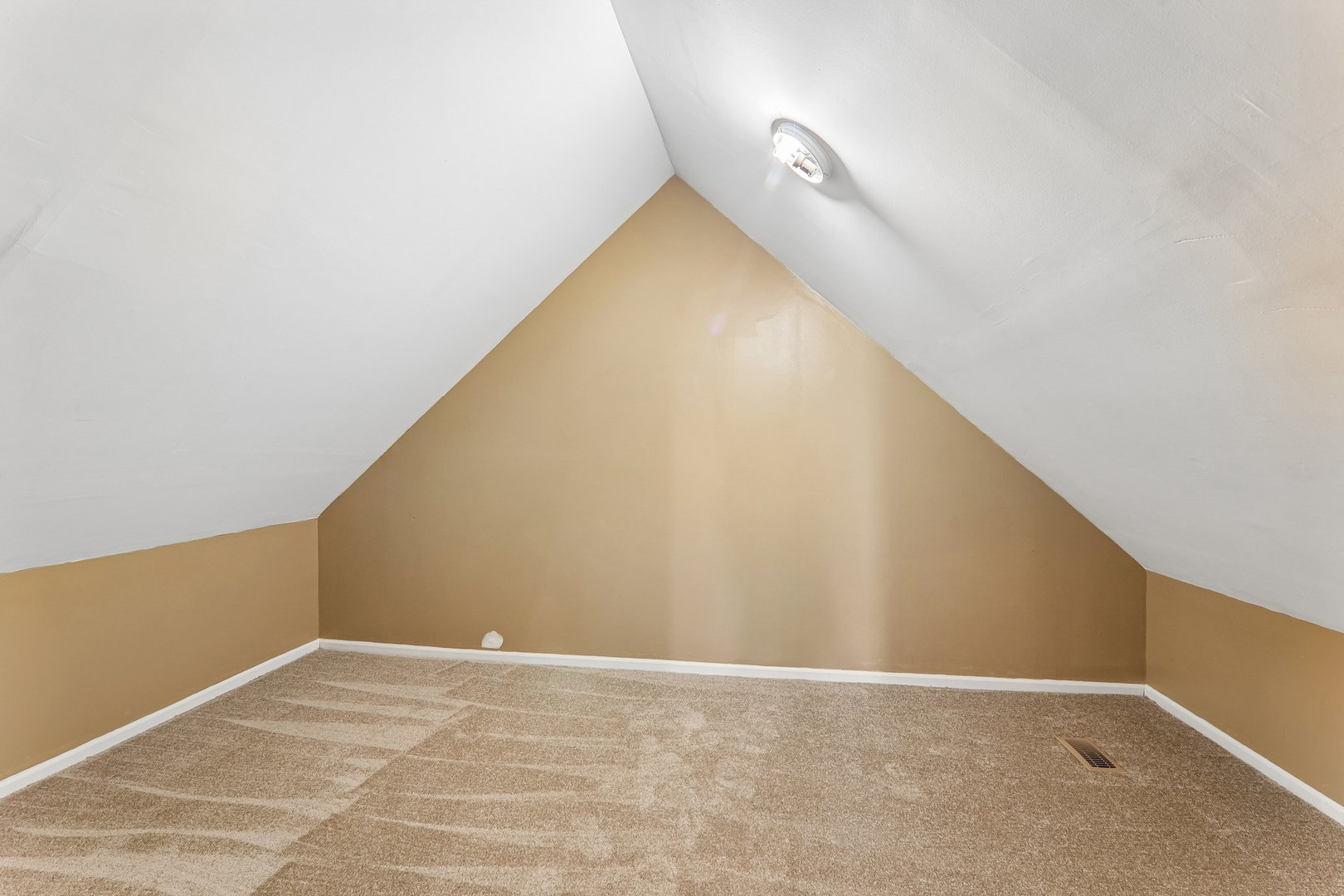 14248 Honore Avenue Property Photo 30