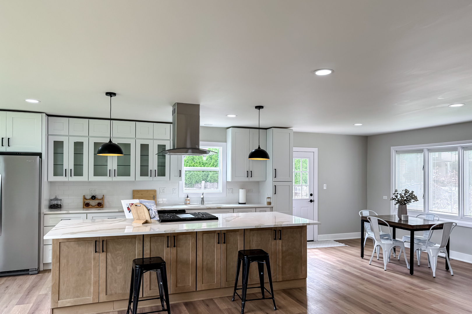 2018 E Ivy Lane Property Photo 7