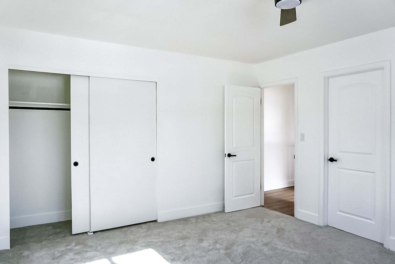 2018 E Ivy Lane Property Photo 12