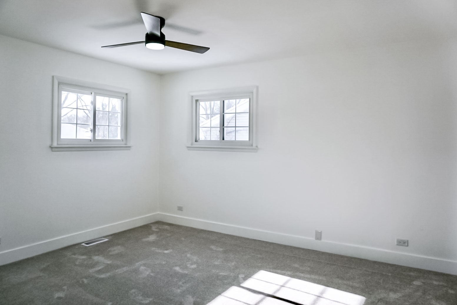 2018 E Ivy Lane Property Photo 15