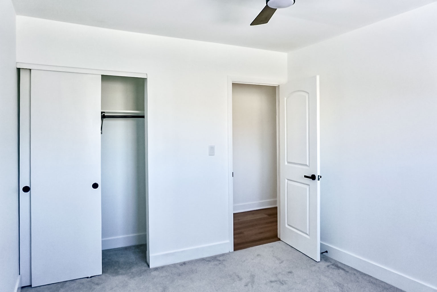 2018 E Ivy Lane Property Photo 16
