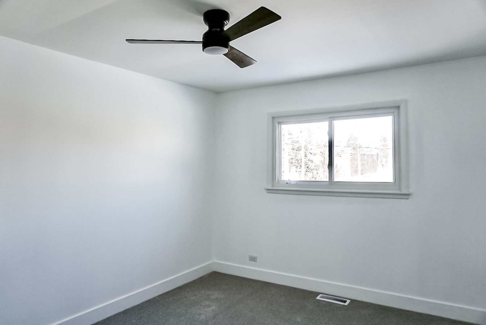 2018 E Ivy Lane Property Photo 17