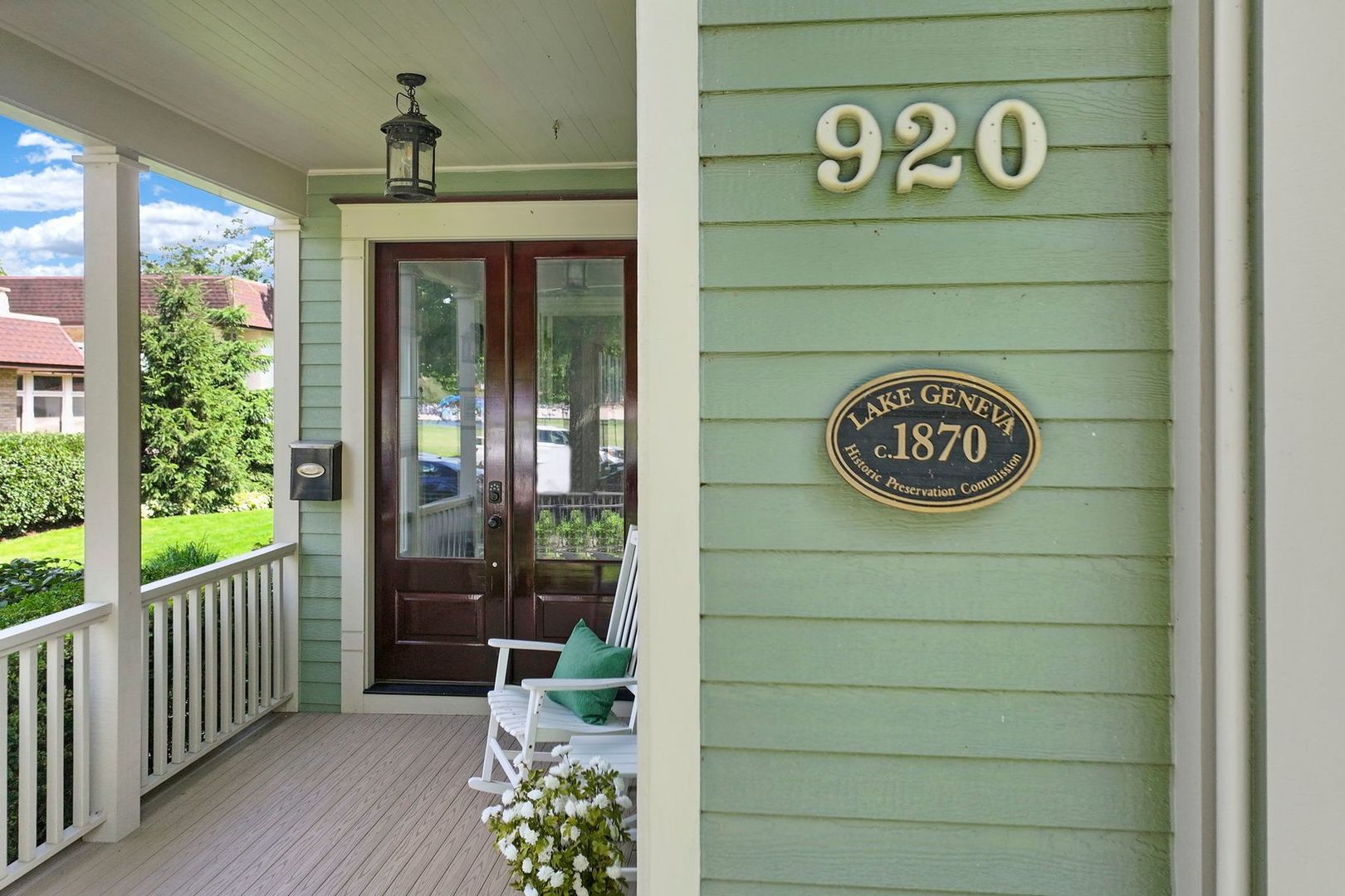 920 Geneva Street Property Photo 6