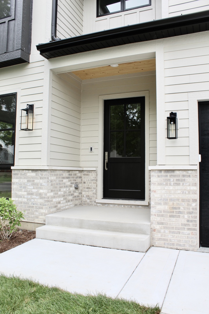 120 N Walnut Street Property Photo 2