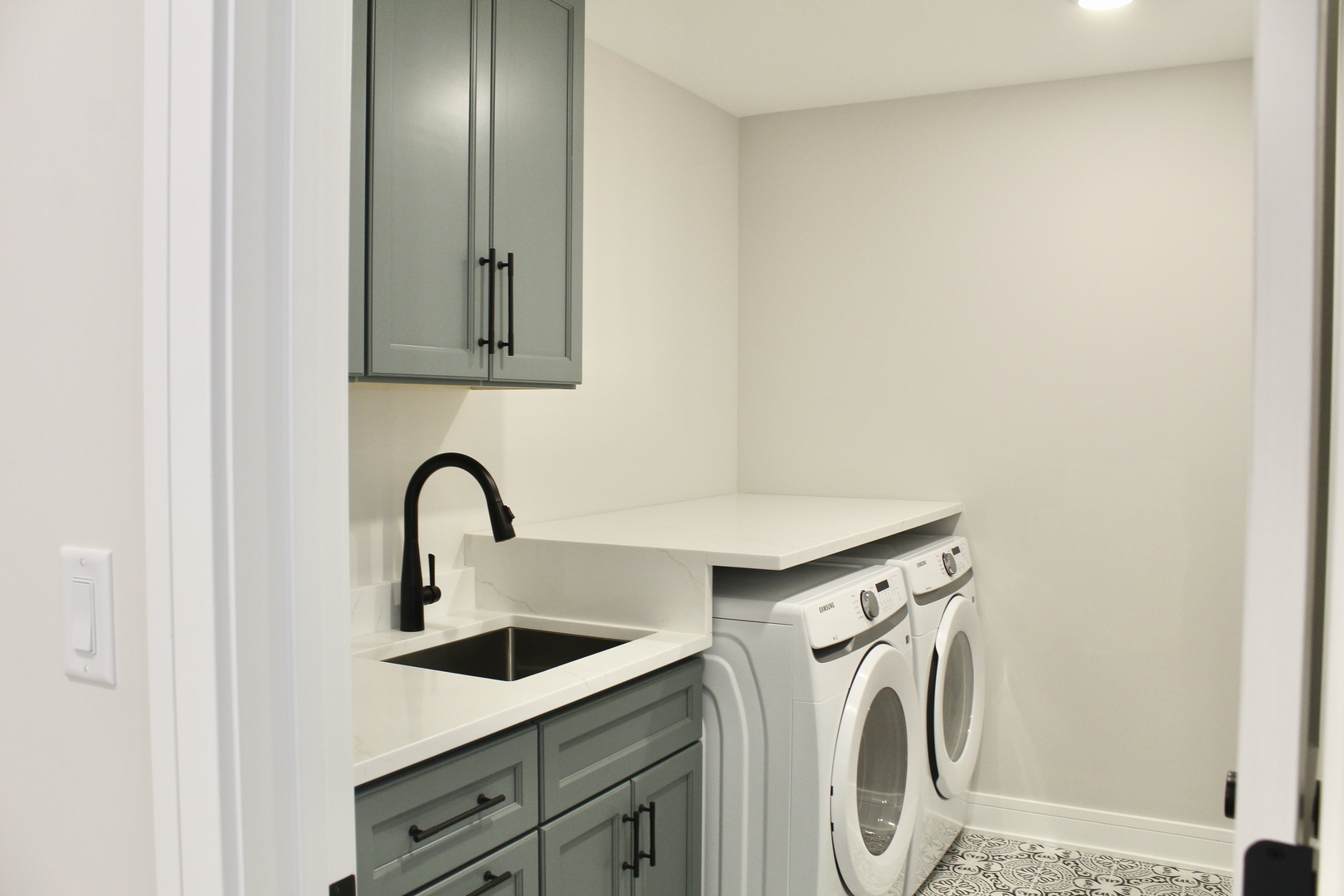 120 N Walnut Street Property Photo 14