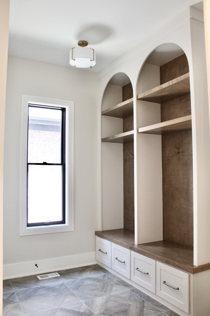 120 N Walnut Street Property Photo 18