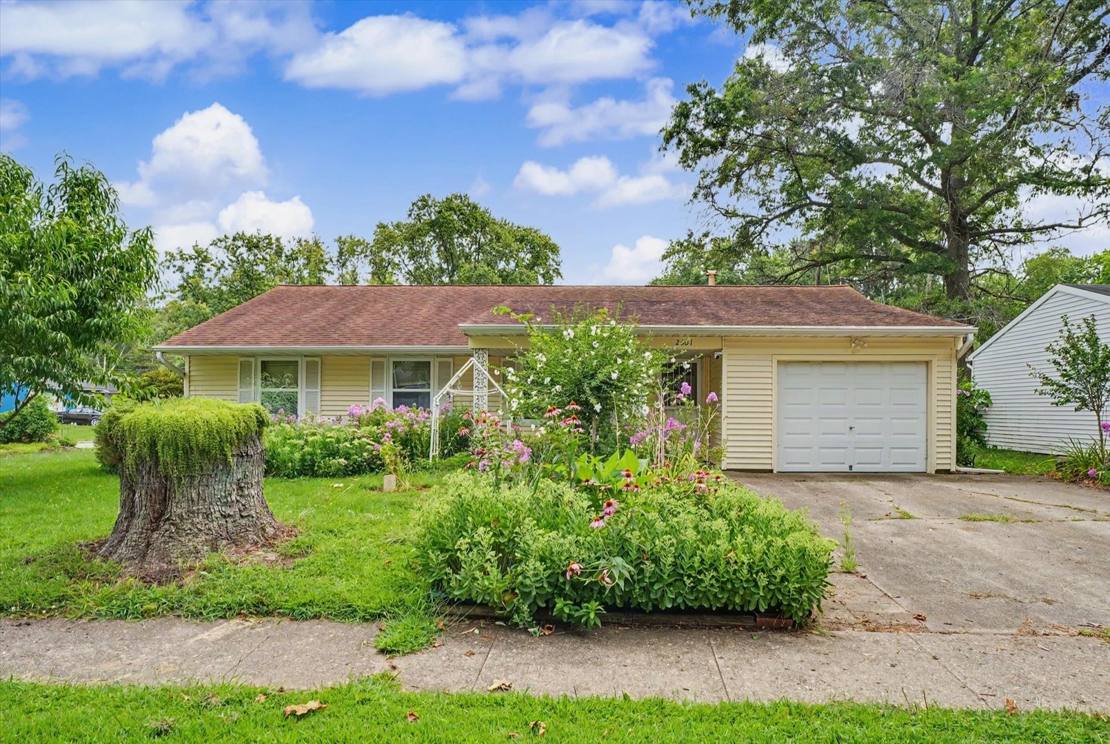 2601 Sheridan Drive Property Photo 1