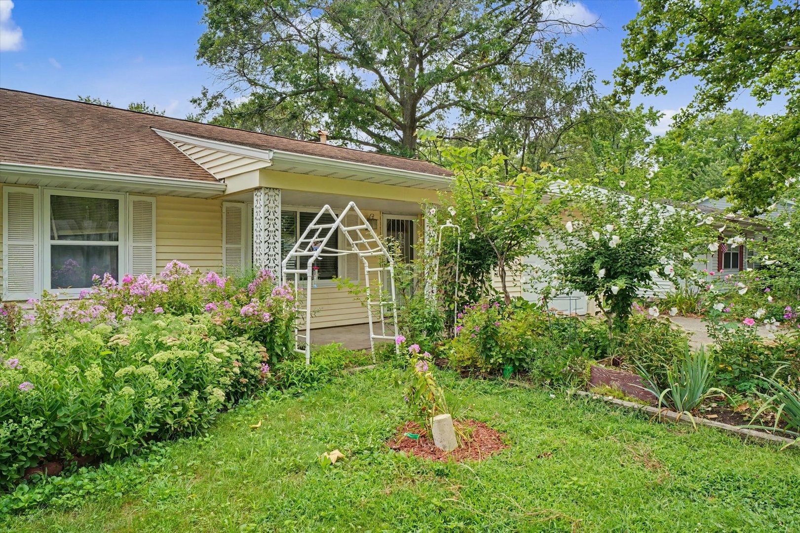 2601 Sheridan Drive Property Photo 4