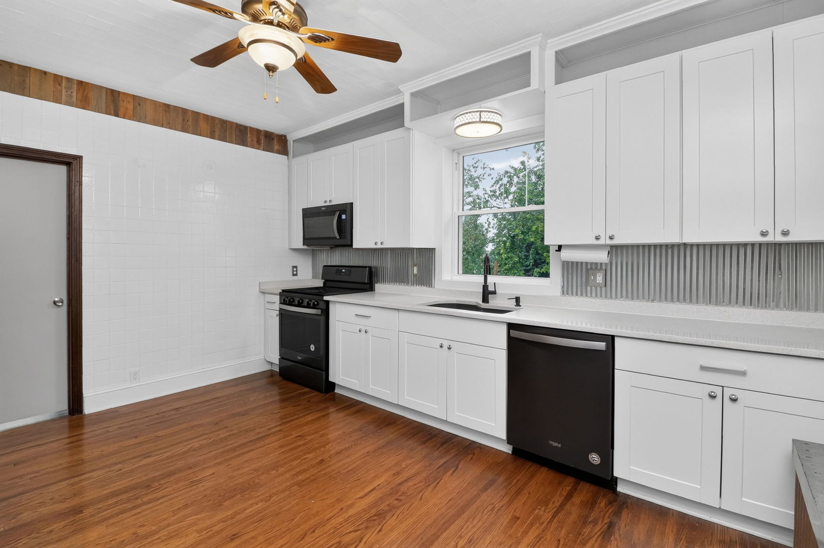 427 Grant Street Property Photo 11