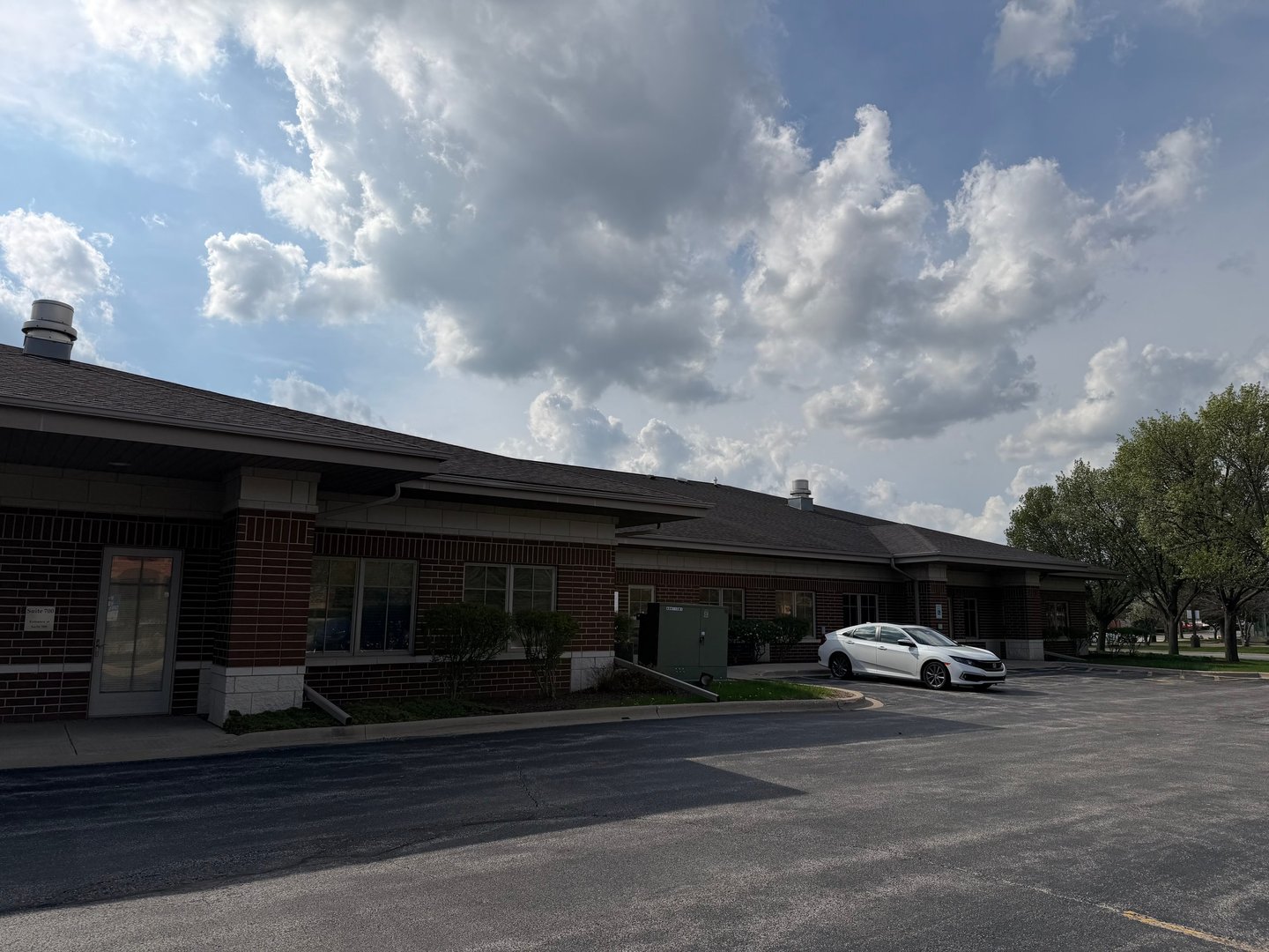 18400 Maple Creek Drive Property Photo 3