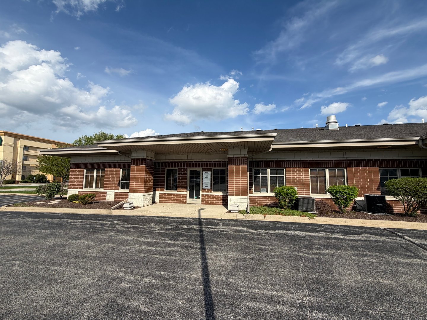 18400 Maple Creek Drive Property Photo 8