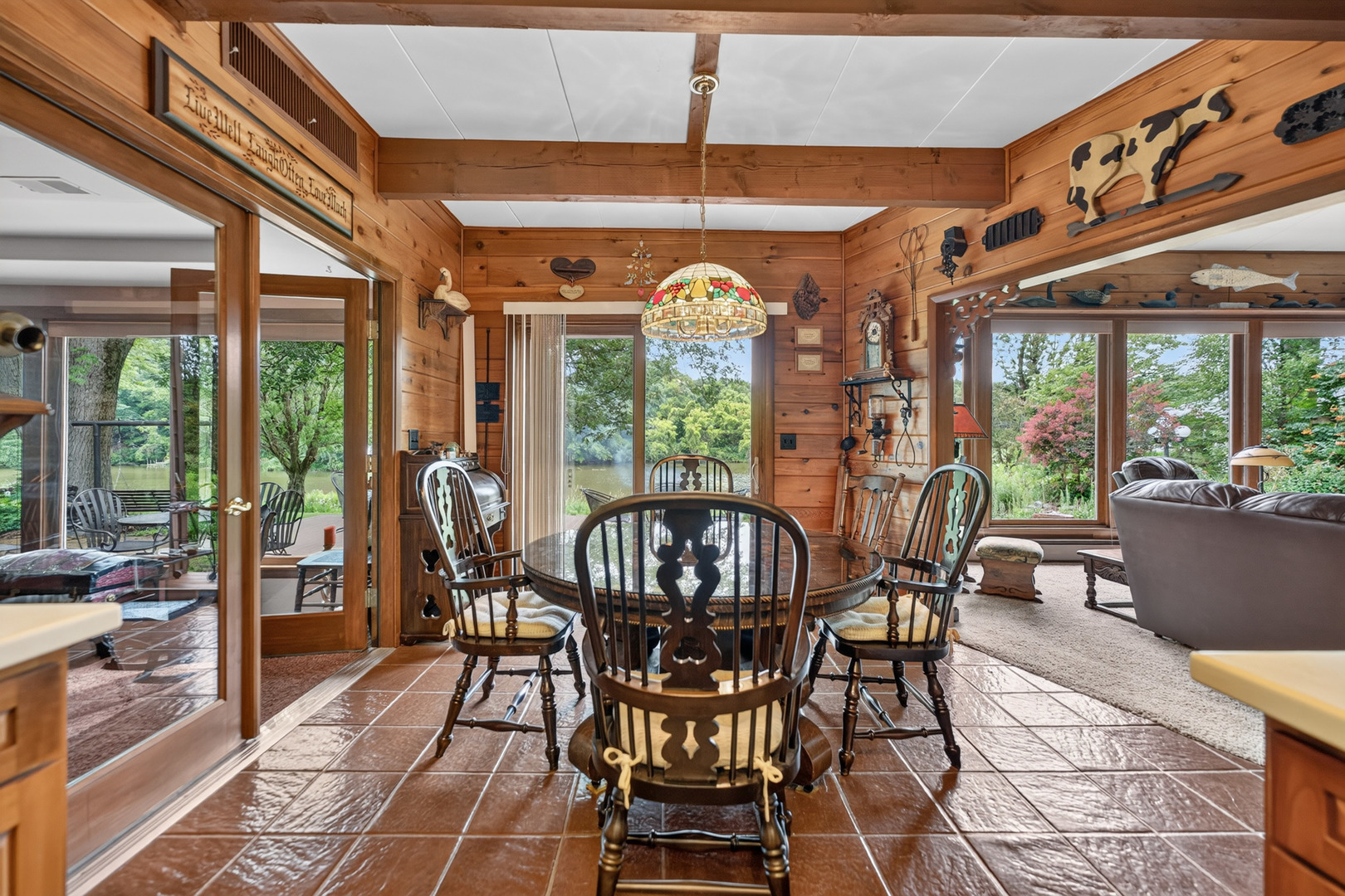 511 N Woodland Drive Property Photo 3