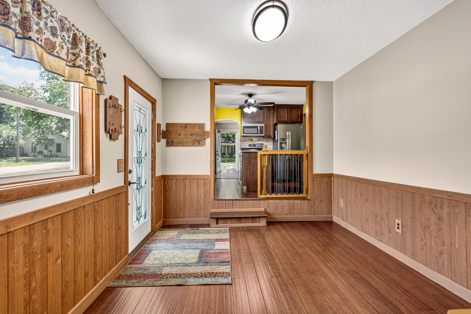 718 E Chestnut Street Property Photo 18
