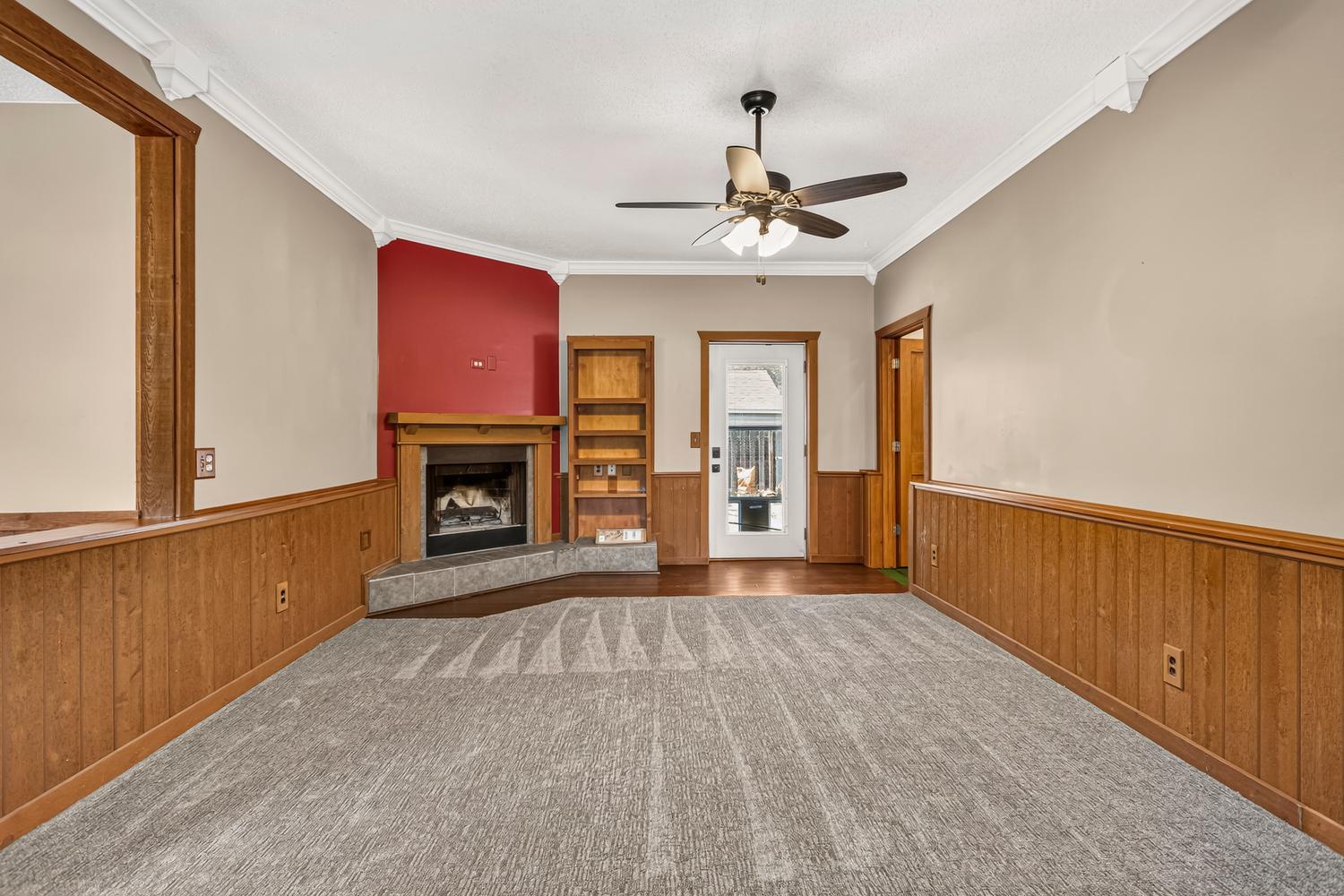 718 E Chestnut Street Property Photo 19