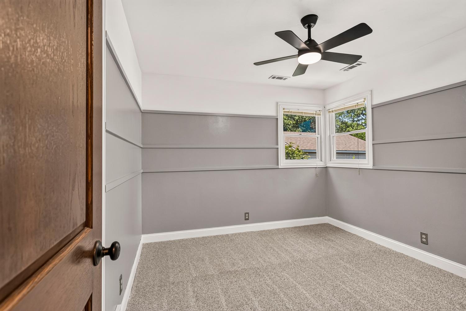 718 E Chestnut Street Property Photo 28