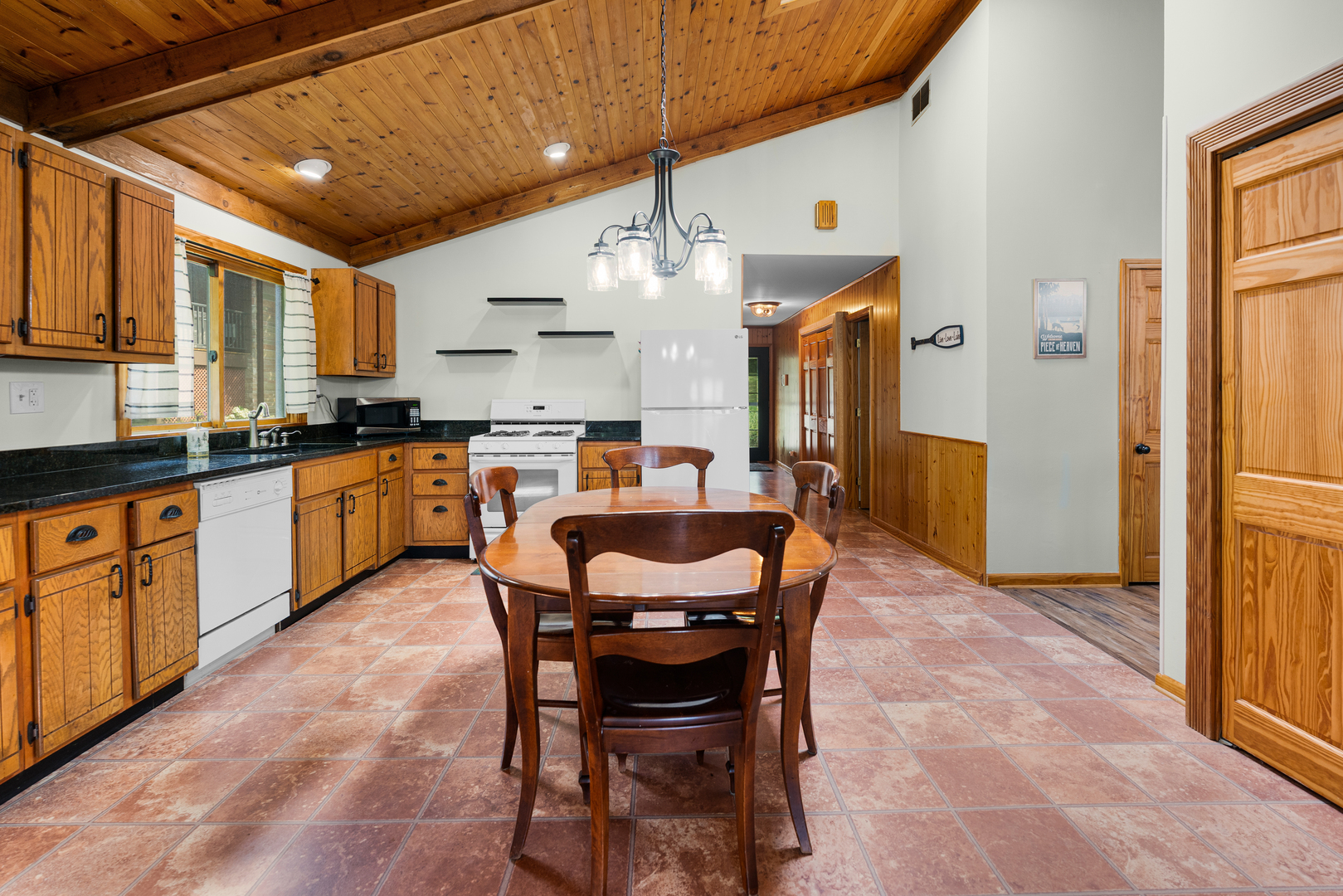 4122 W Lake Shore Drive Property Photo 15