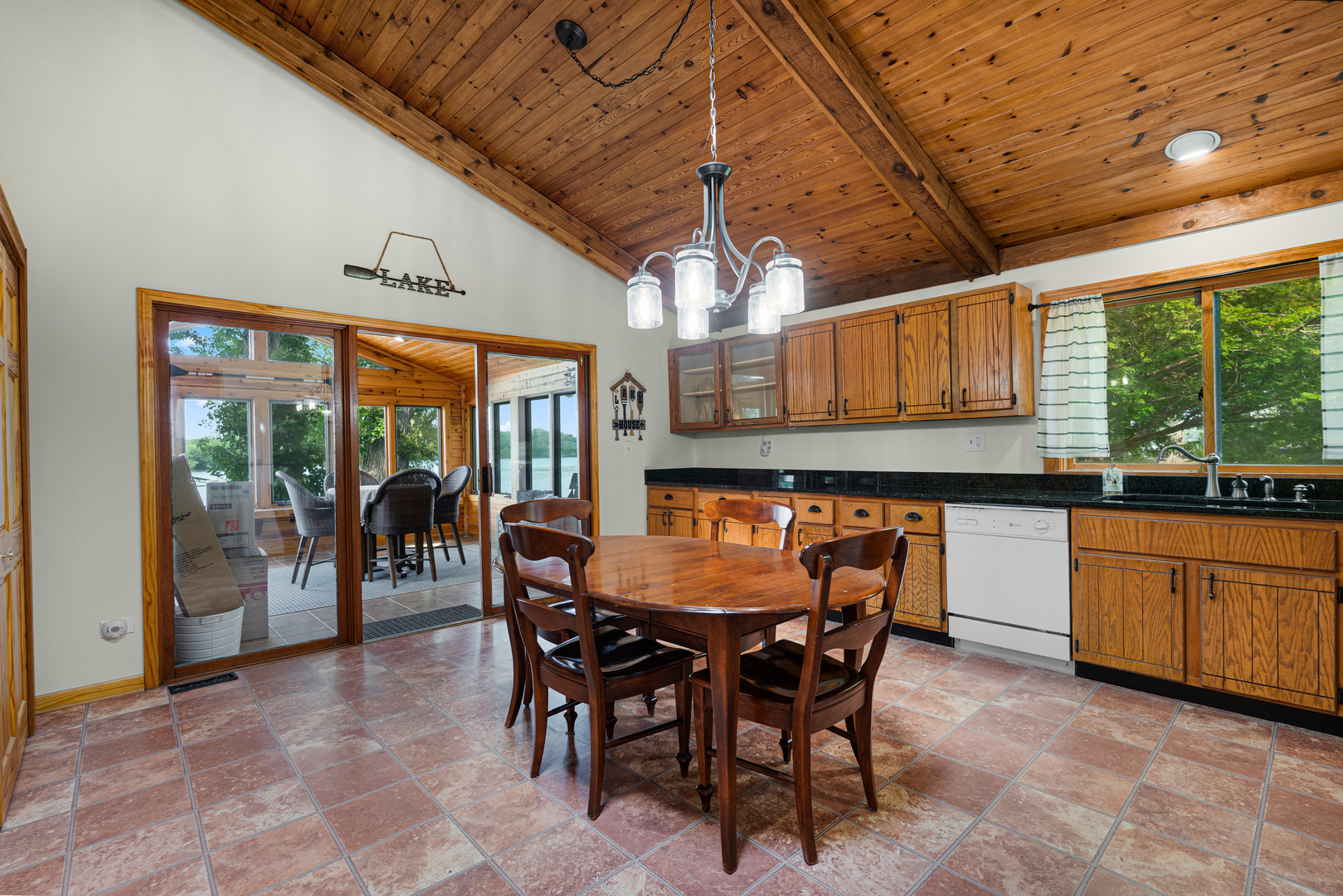 4122 W Lake Shore Drive Property Photo 16