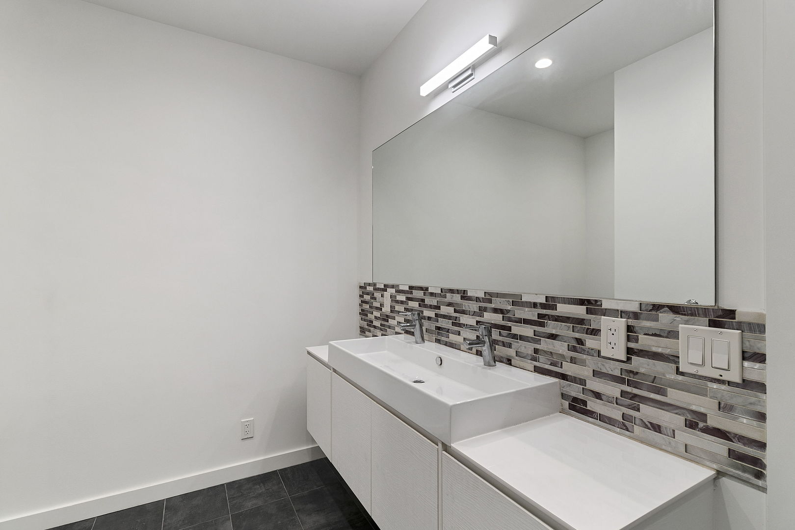 147 N Euclid Avenue 401 Property Photo 16