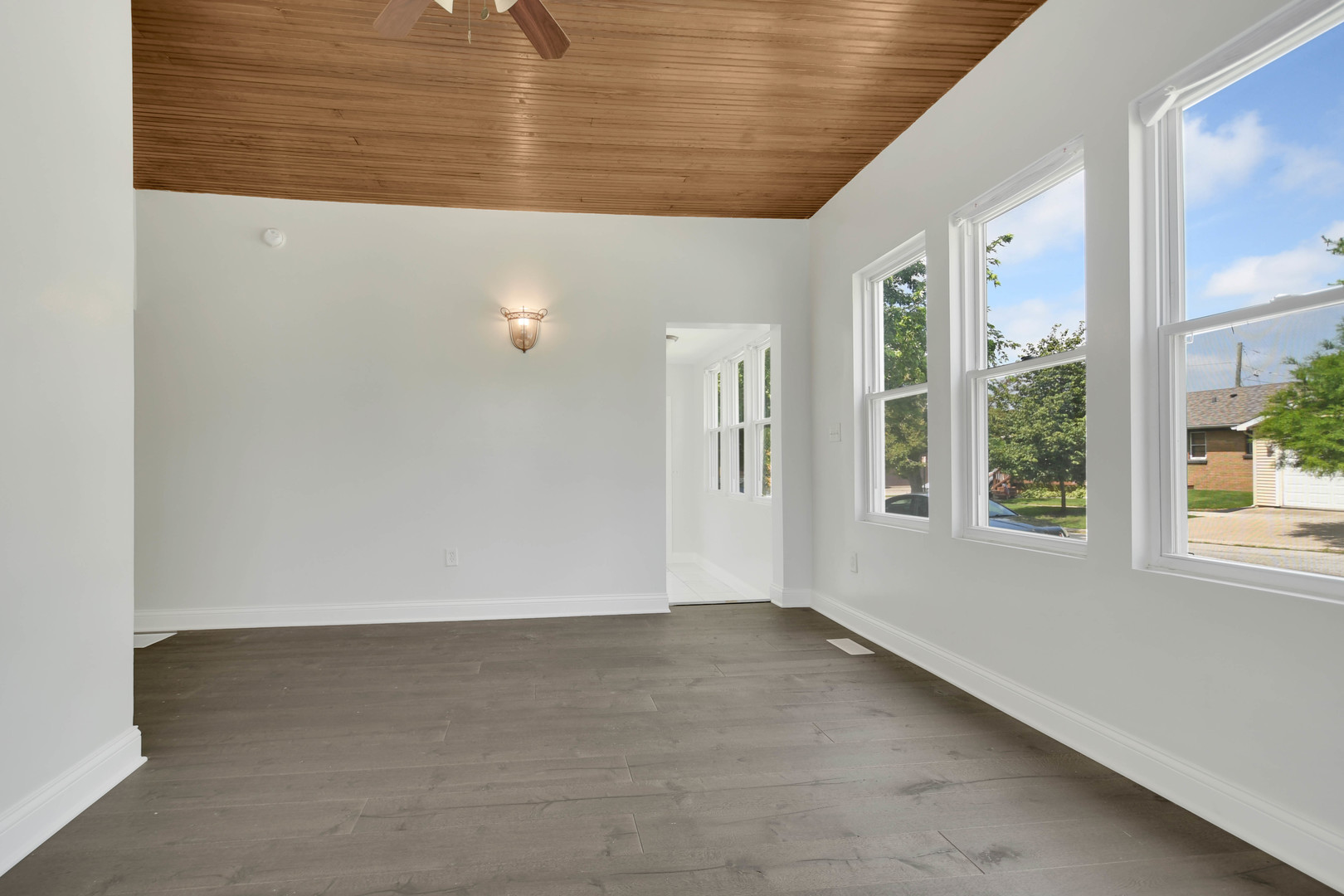 12851 Clinton Street Property Photo 11