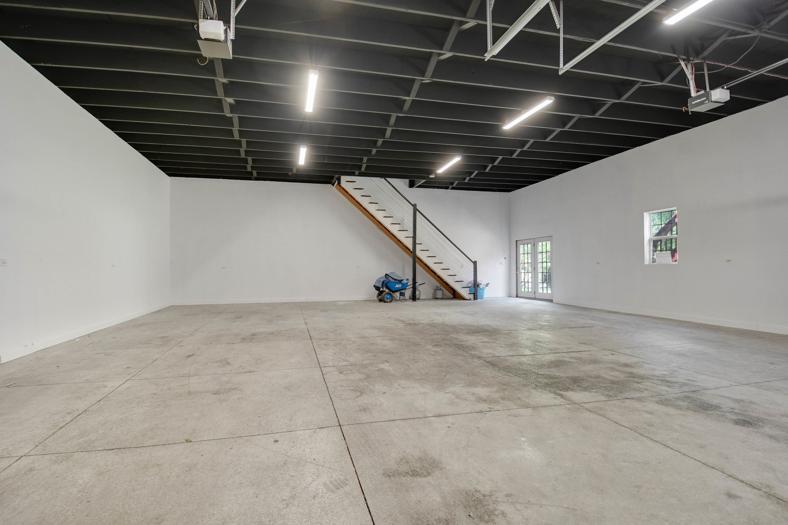 12851 Clinton Street Property Photo 34
