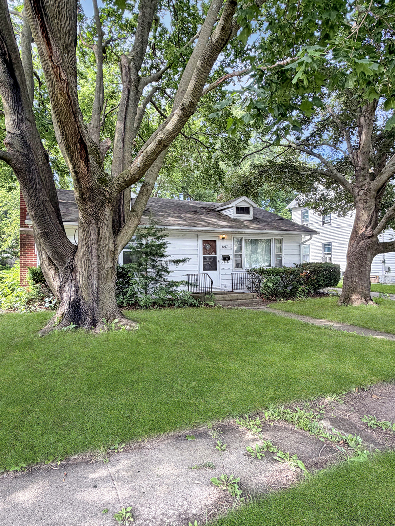 807 E Illinois Street
