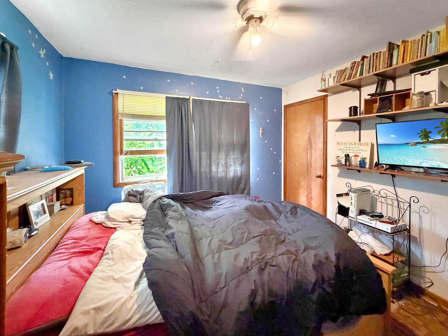 807 E Illinois Street Property Photo 14