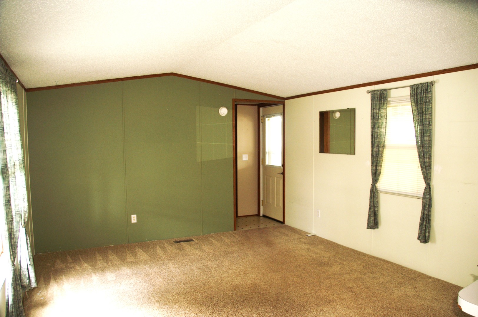 1332 Douglas Avenue 84 Property Photo 4