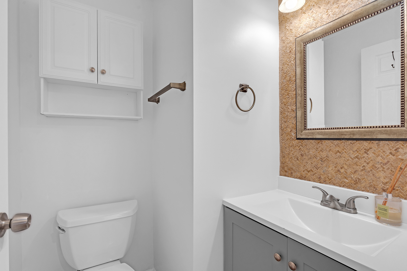 5151 N East River Road 332d Property Photo 9