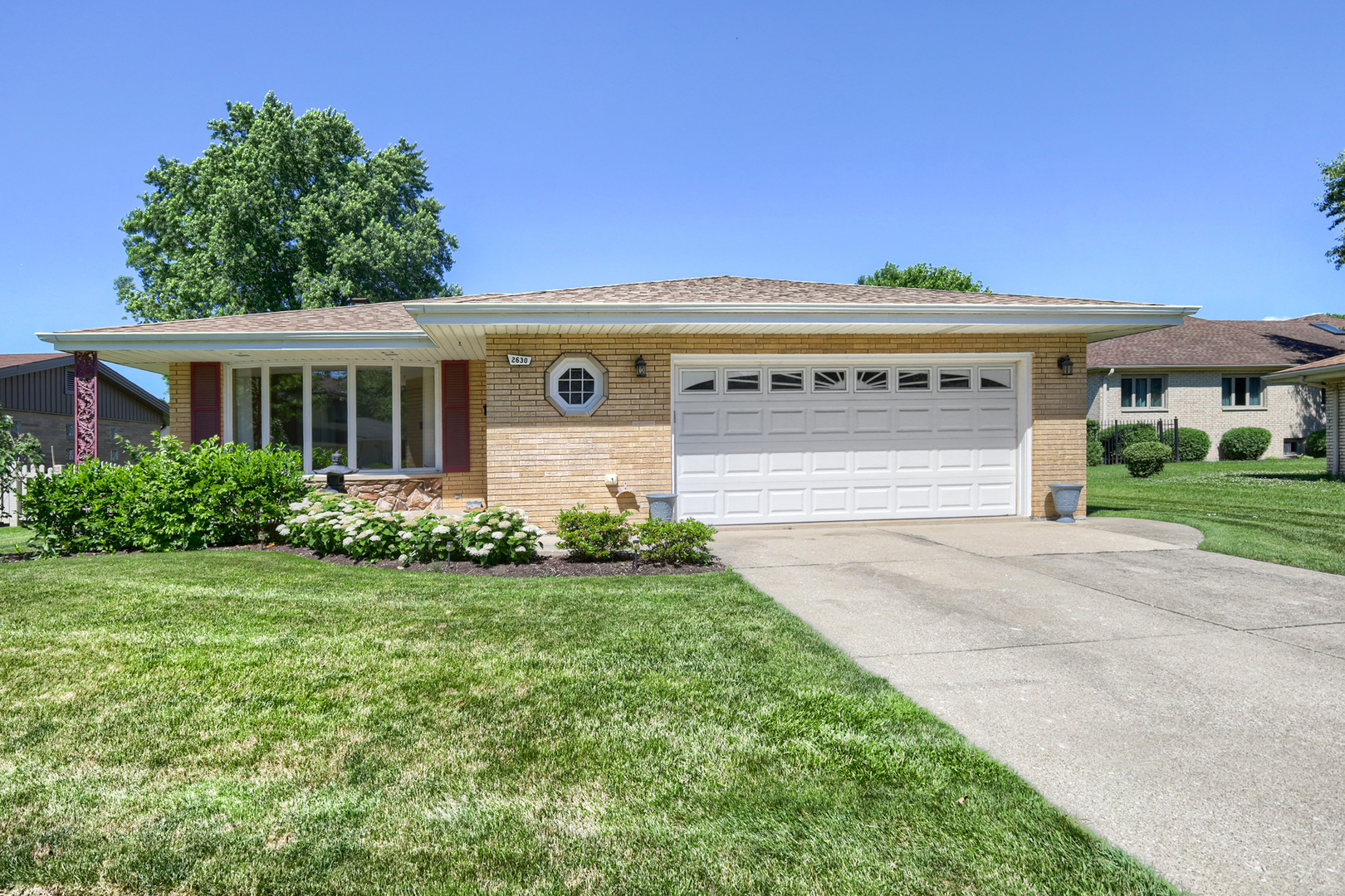 2630 Somerset Drive Property Photo 1