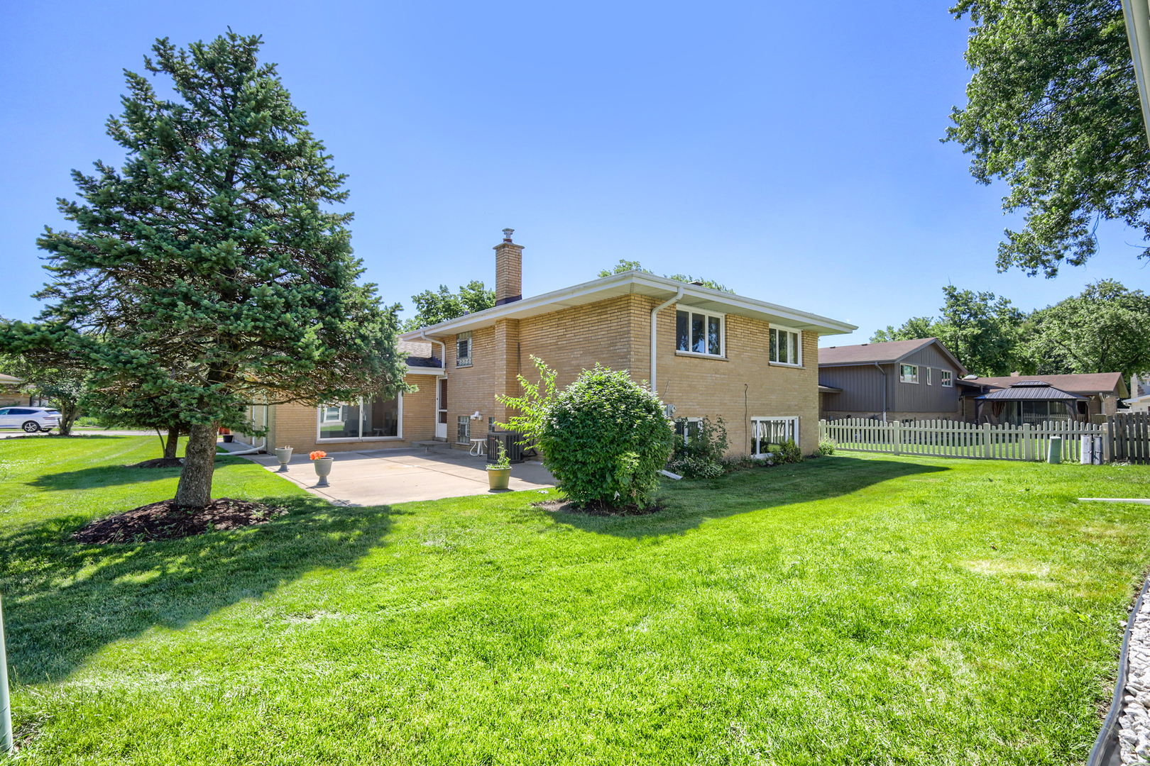 2630 Somerset Drive Property Photo 17