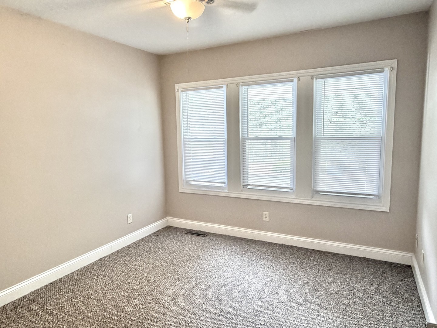 25 Westclox Avenue Property Photo 13