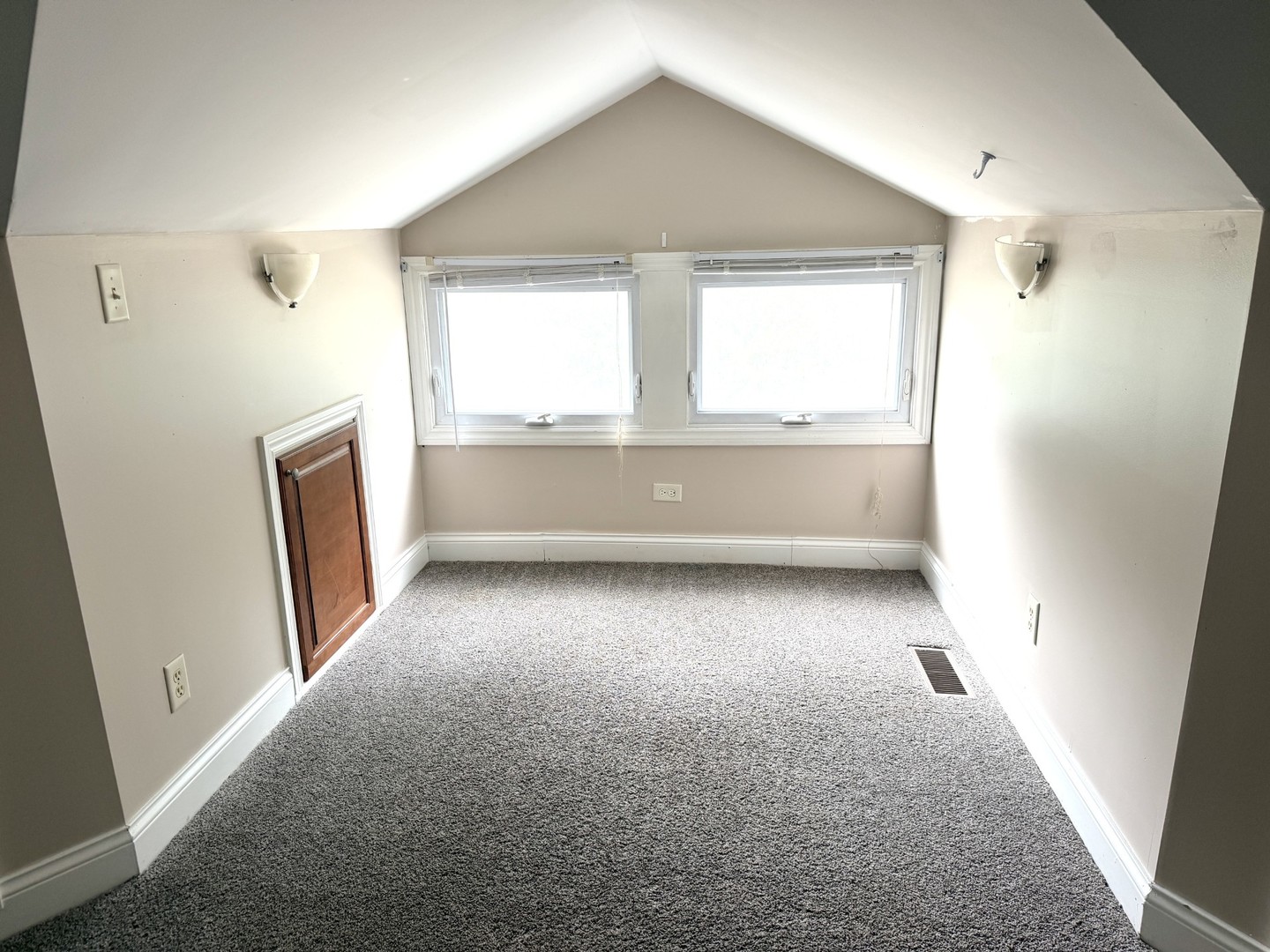 25 Westclox Avenue Property Photo 18