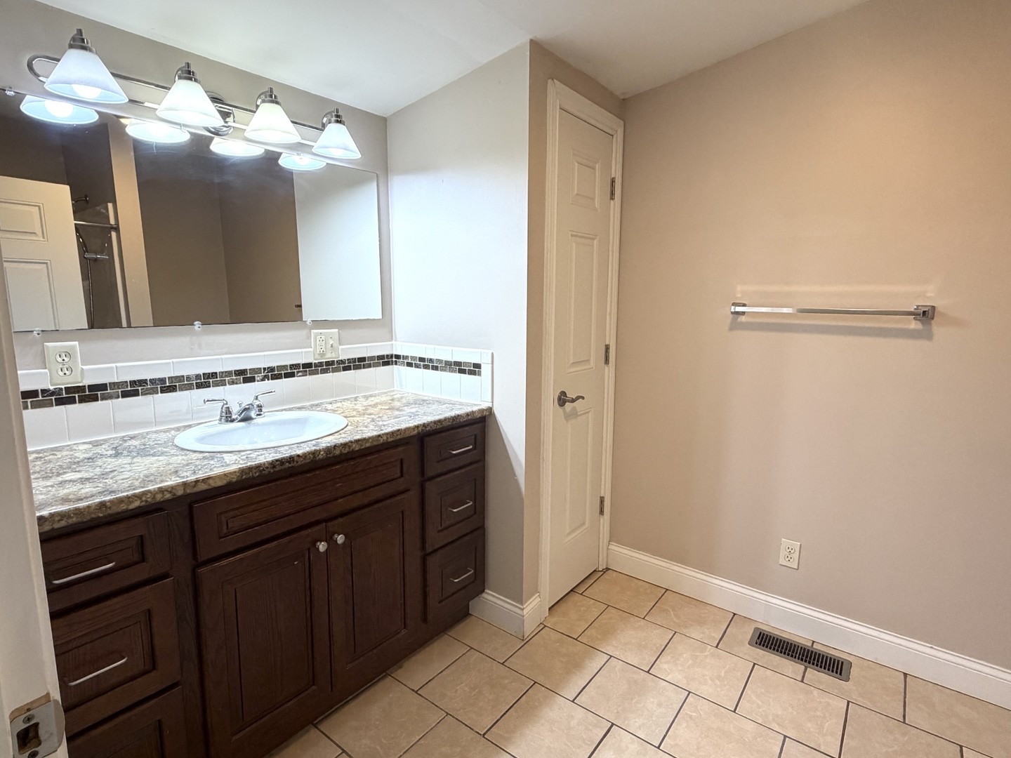 25 Westclox Avenue Property Photo 19