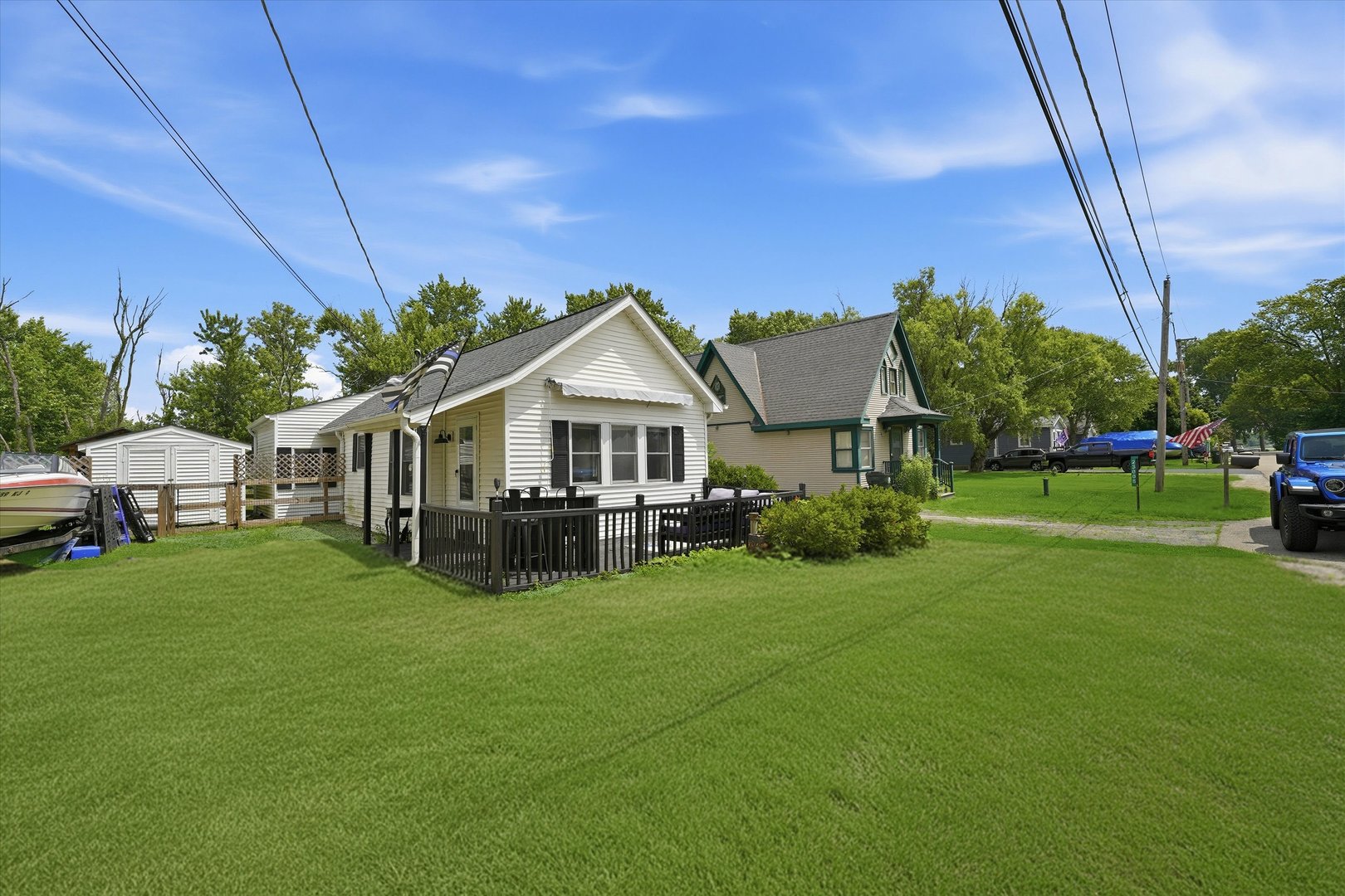 23016 W Lakeview Avenue Property Photo 2