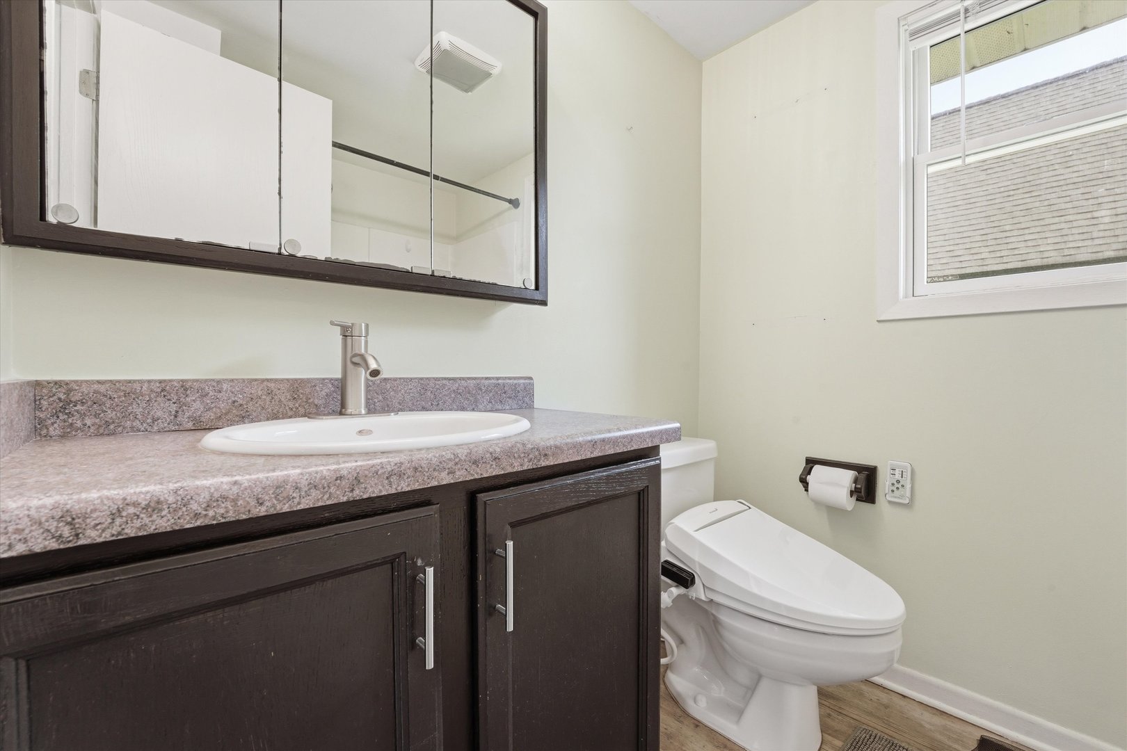 23016 W Lakeview Avenue Property Photo 16