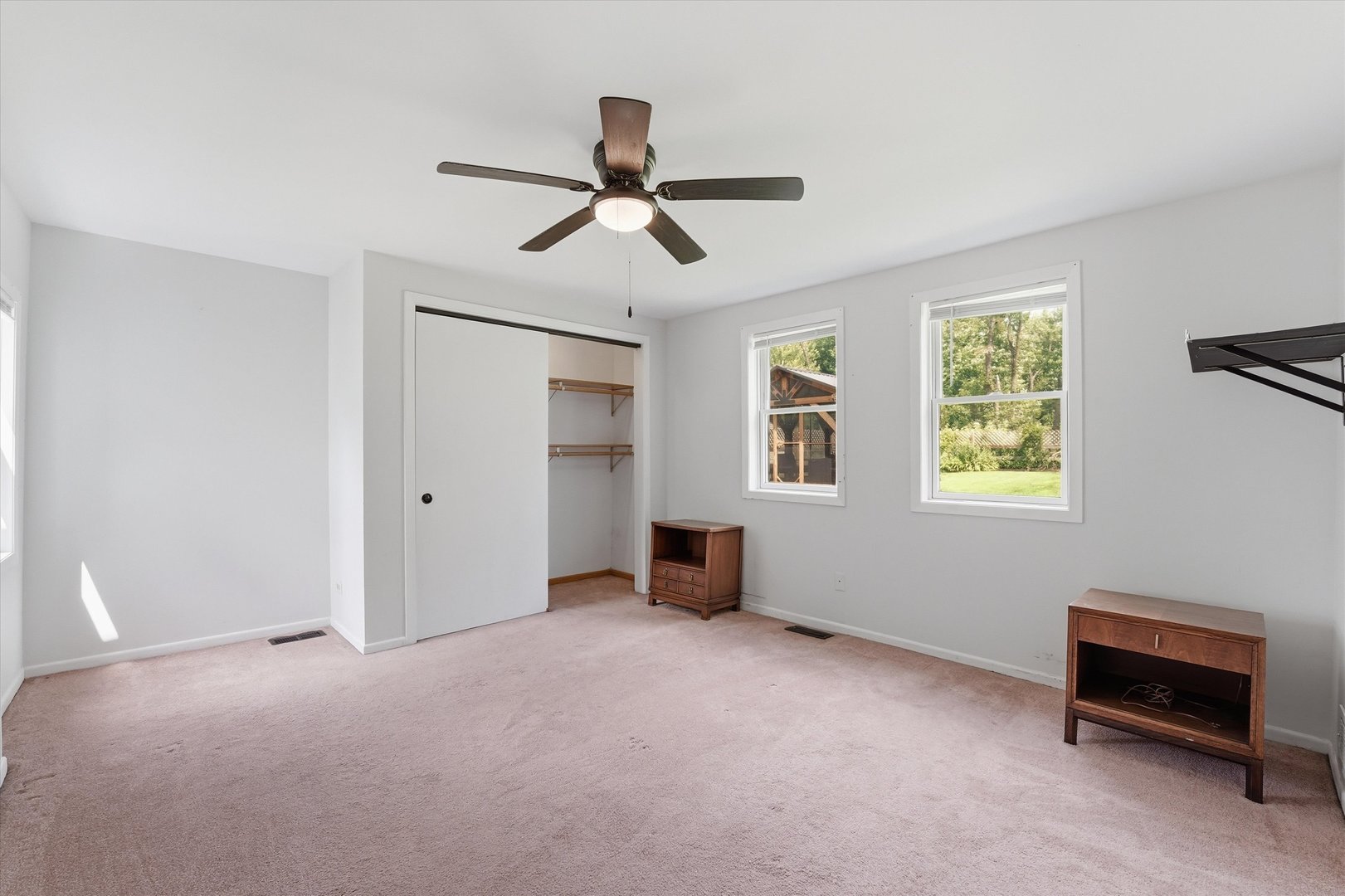 23016 W Lakeview Avenue Property Photo 22