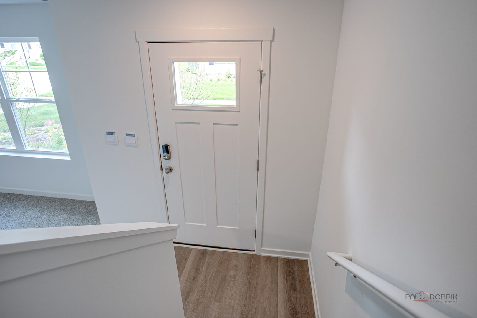 541 Yosemite Way Property Photo 4