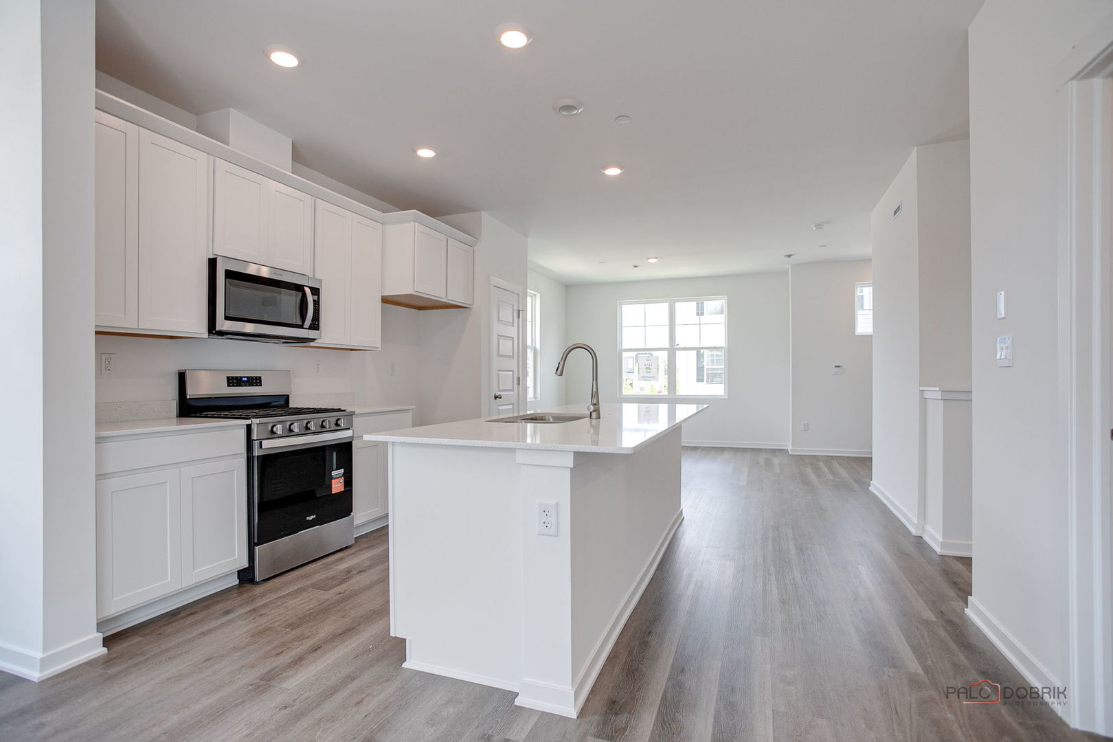 541 Yosemite Way Property Photo 7