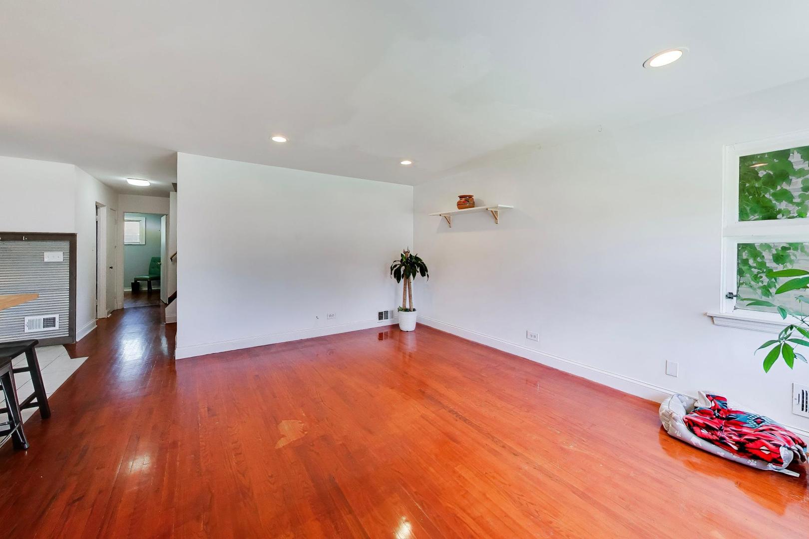 12691268 Property Photo 6