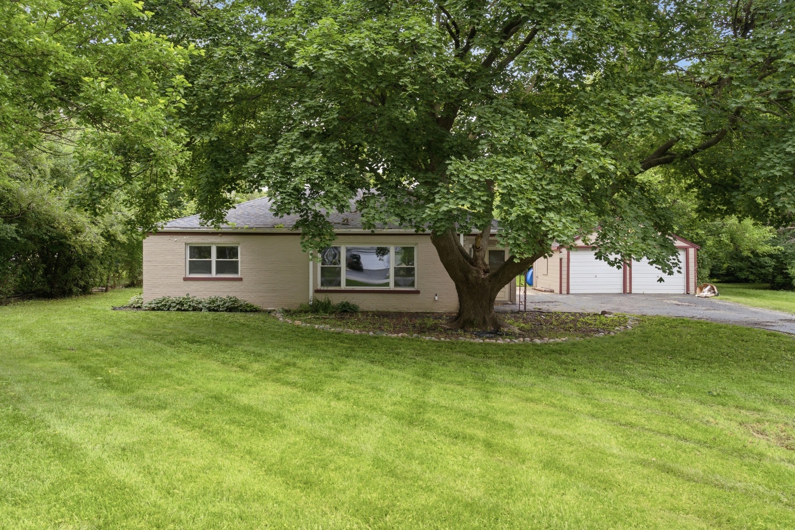 1013 Highmoor Road Property Photo 3