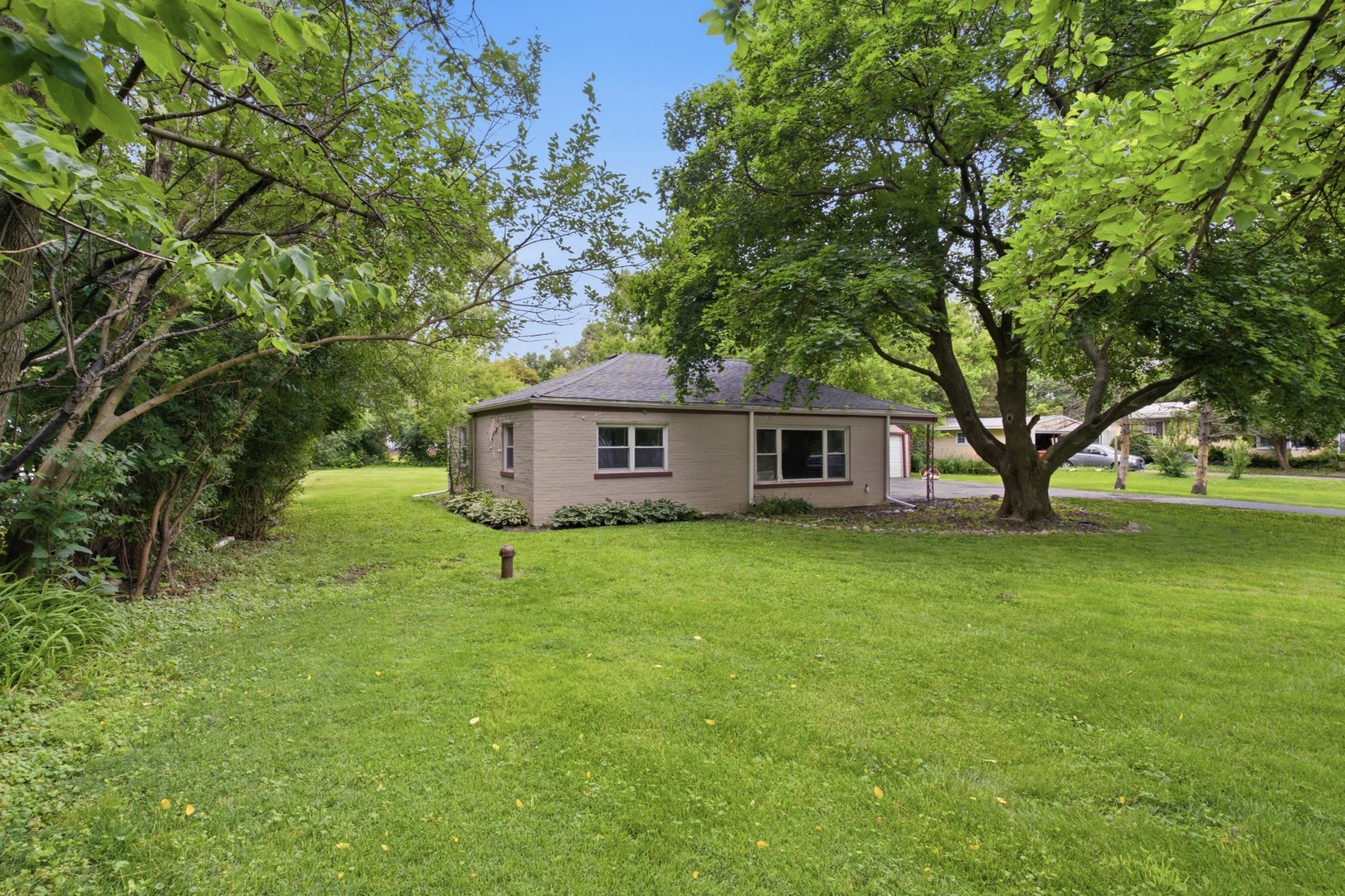 1013 Highmoor Road Property Photo 4
