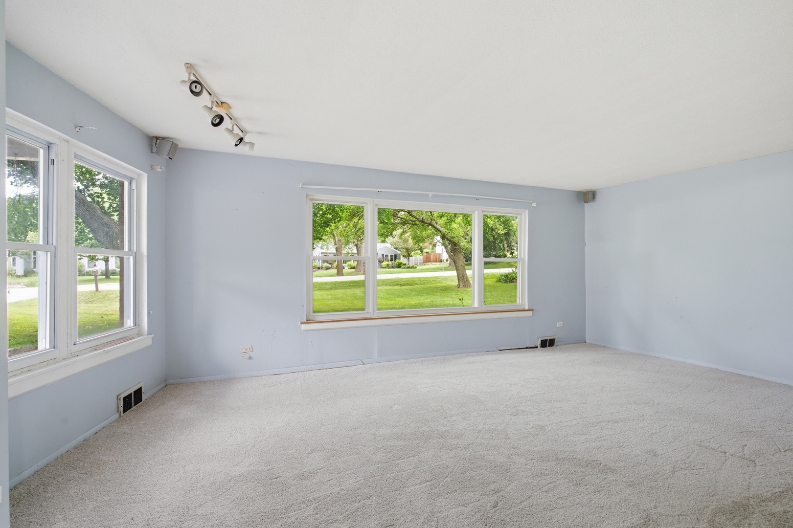 1013 Highmoor Road Property Photo 8