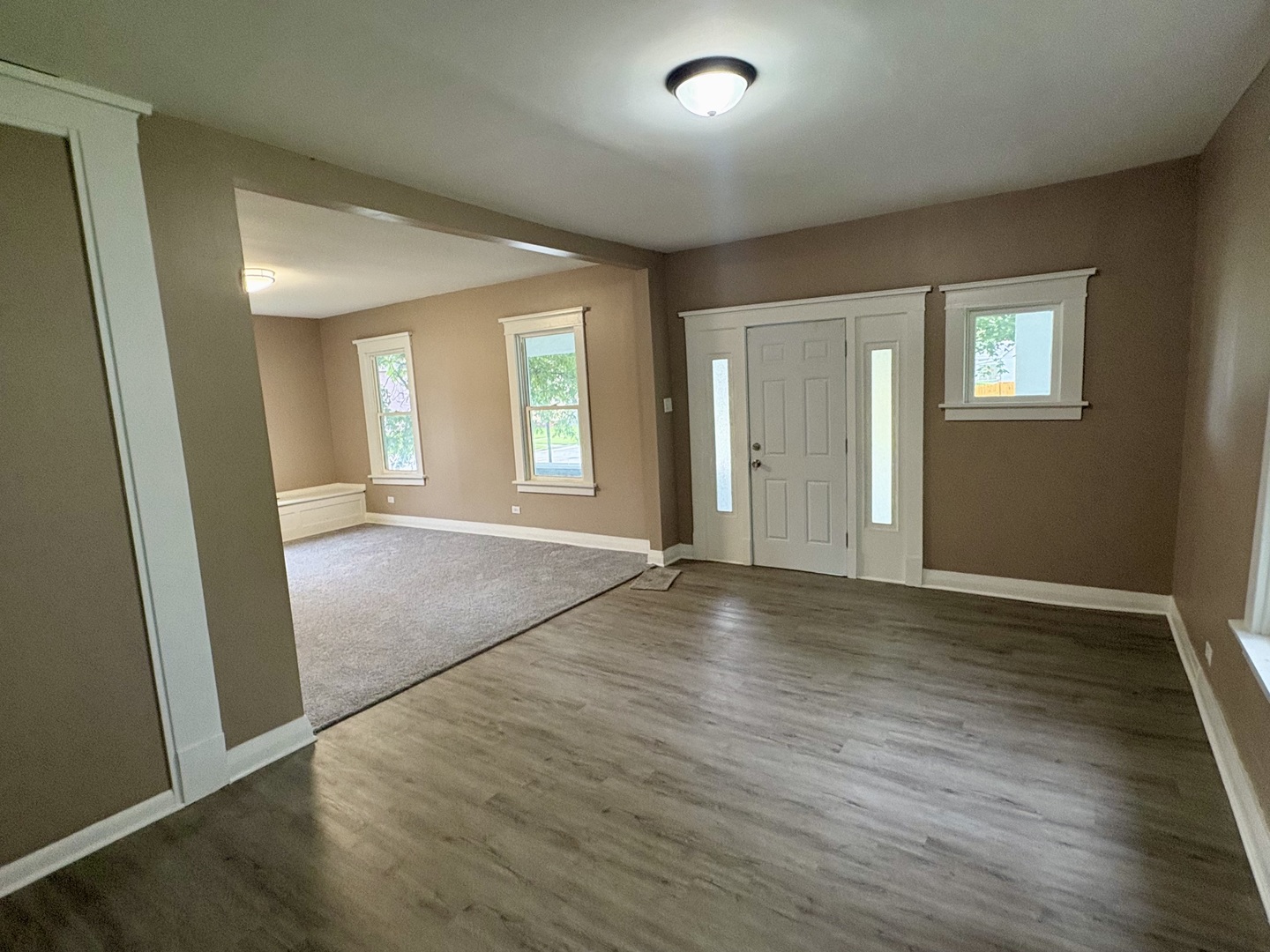 396 S Rosewood Avenue Property Photo 2