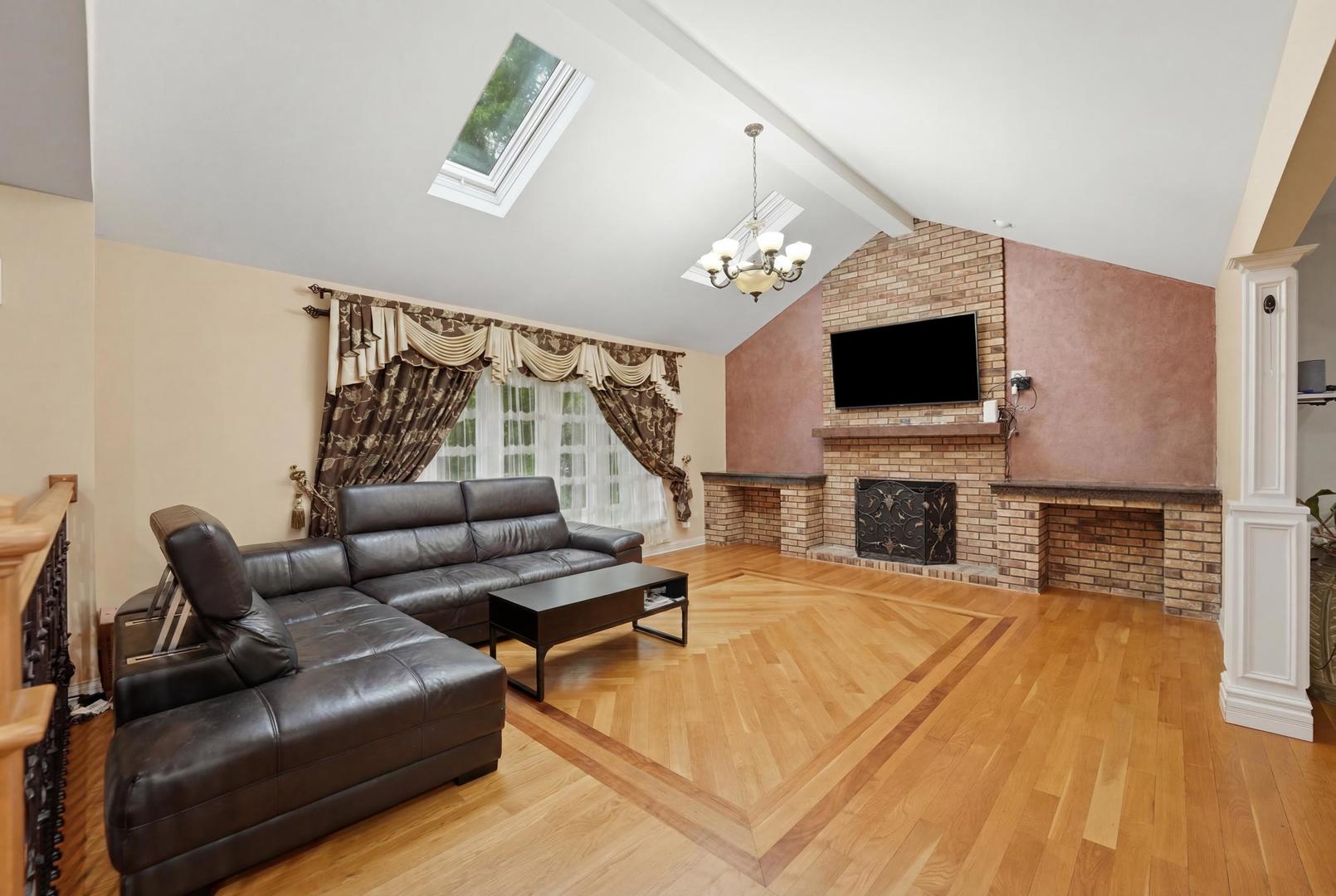 21 Sequoia Road Property Photo 6