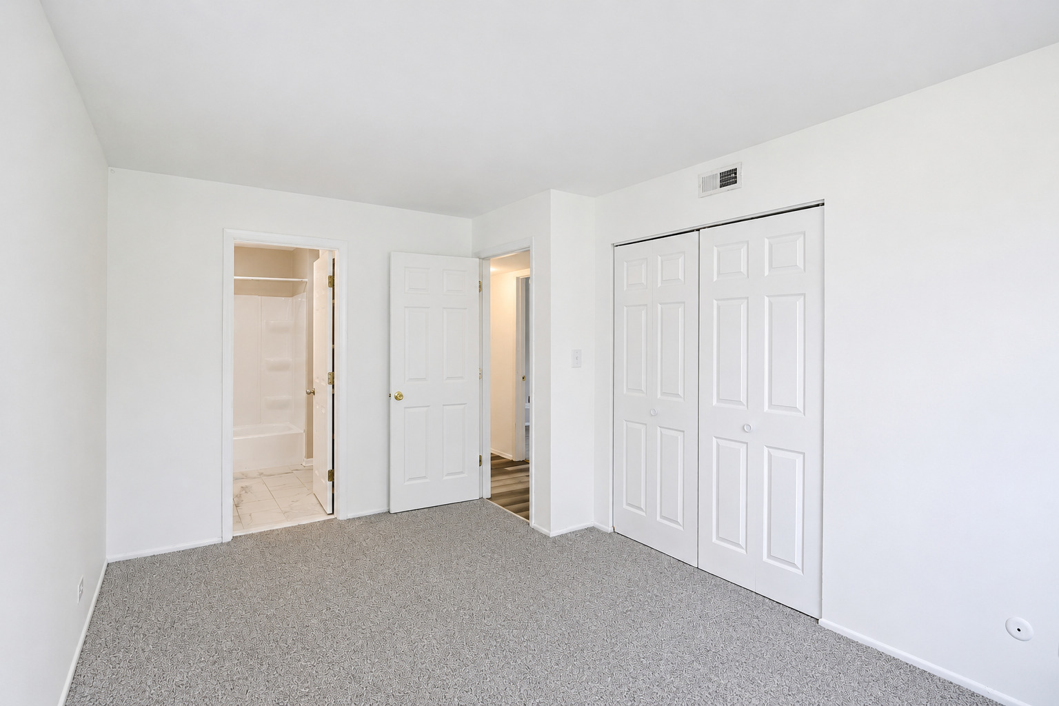 320 Joan Court D Property Photo 17