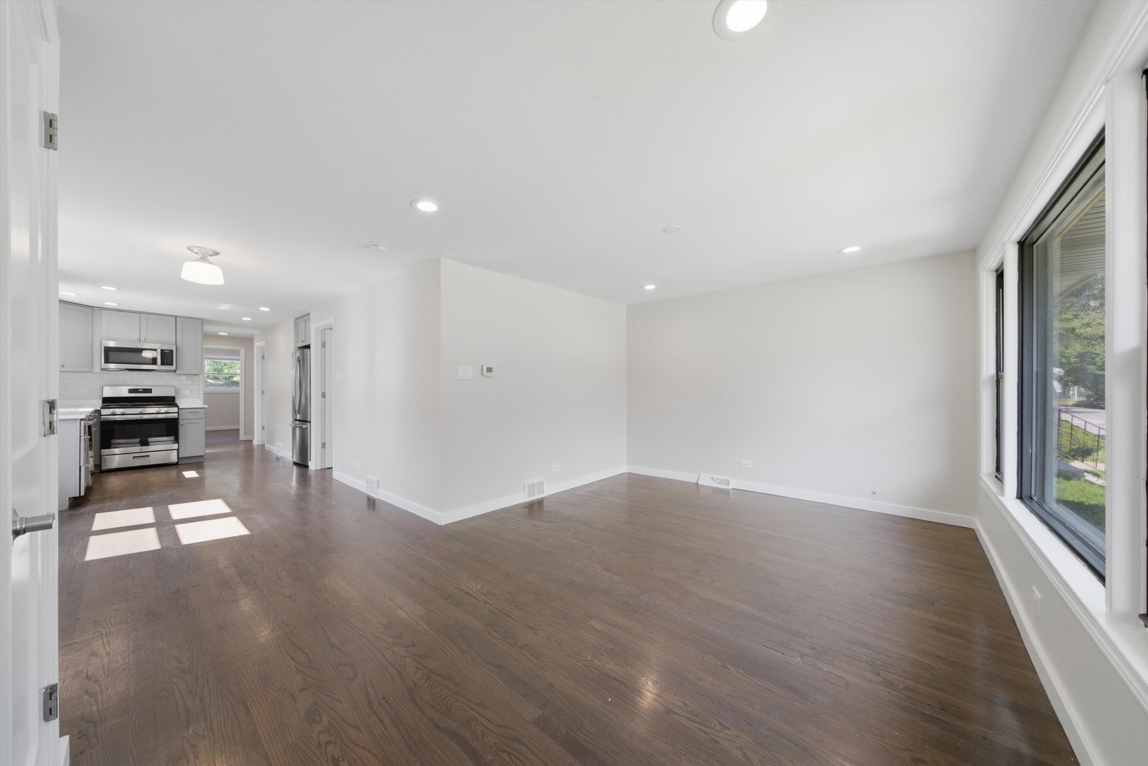 1111 E 93rd Street Property Photo 3