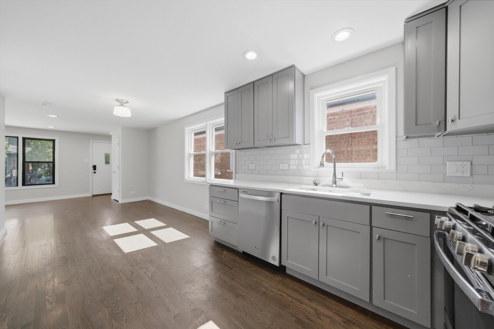 1111 E 93rd Street Property Photo 6
